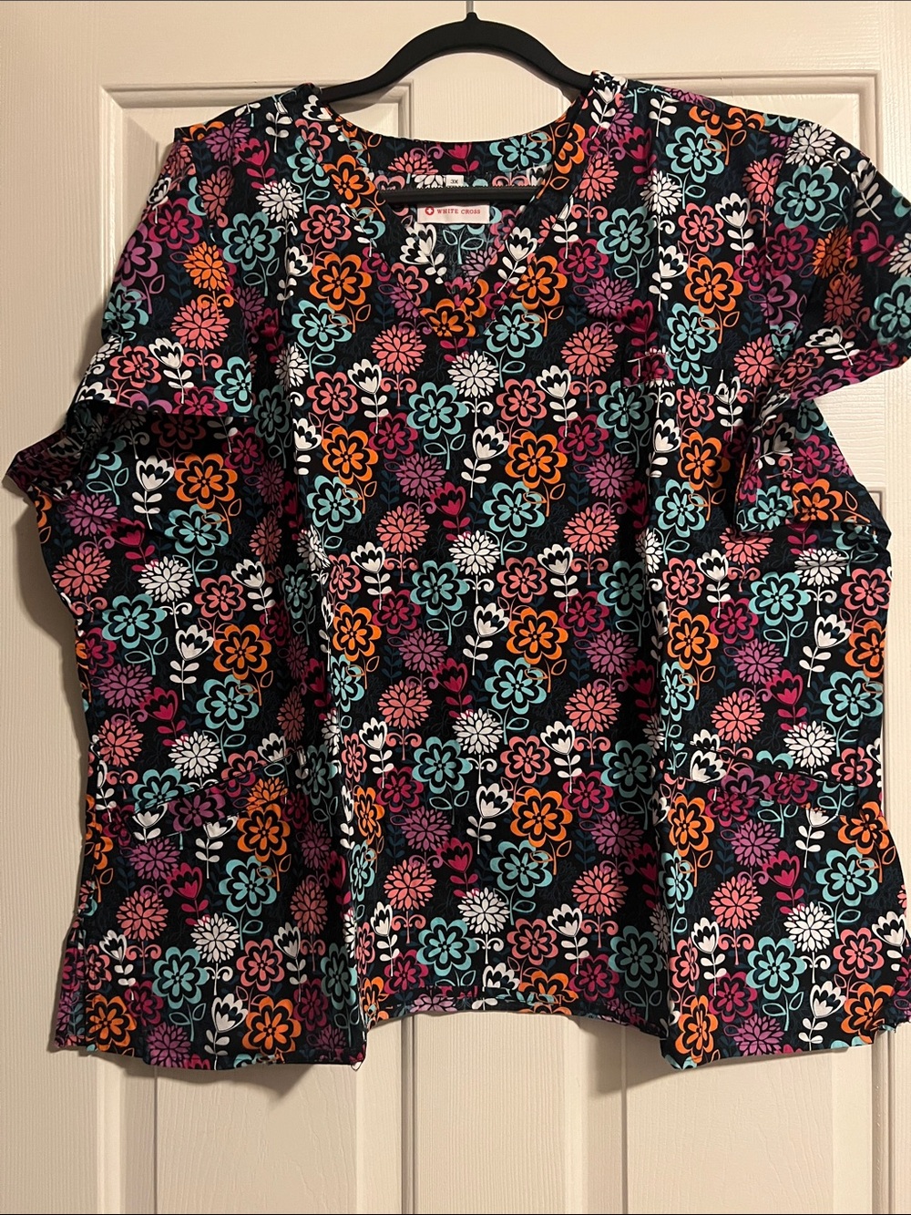 Women's Black Floral V-Neck Scrub top - Multicolor Flower Print